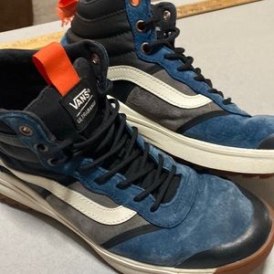 Men’s Vans Ultra Range Size 9.5